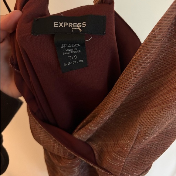 Express dress - Picture 7 of 7